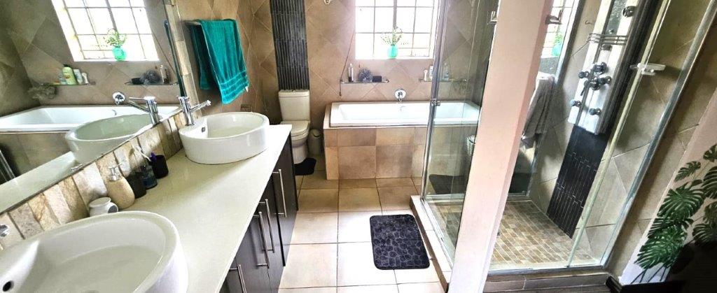 3 Bedroom Property for Sale in Clubview Gauteng