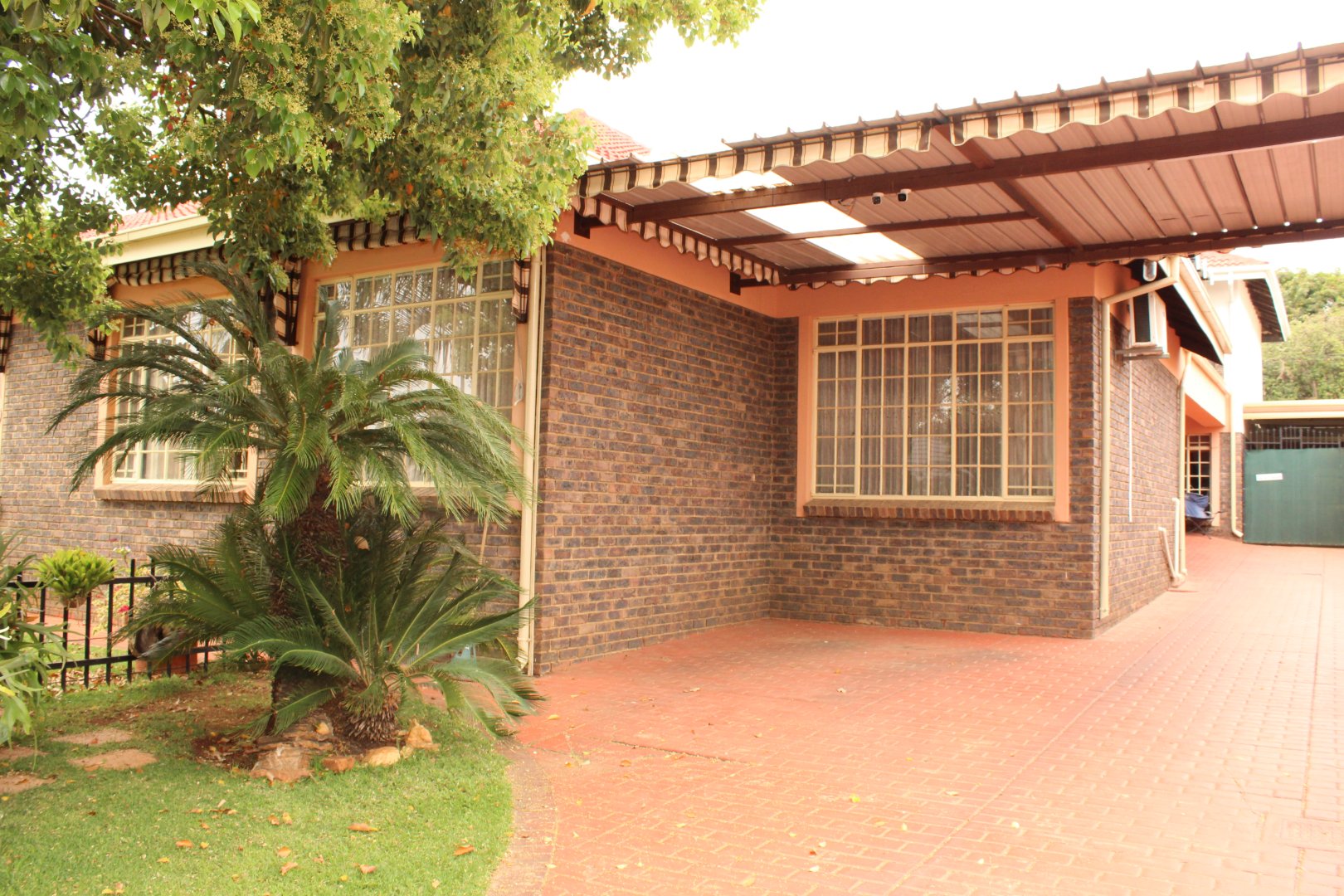 4 Bedroom Property for Sale in Florauna Gauteng