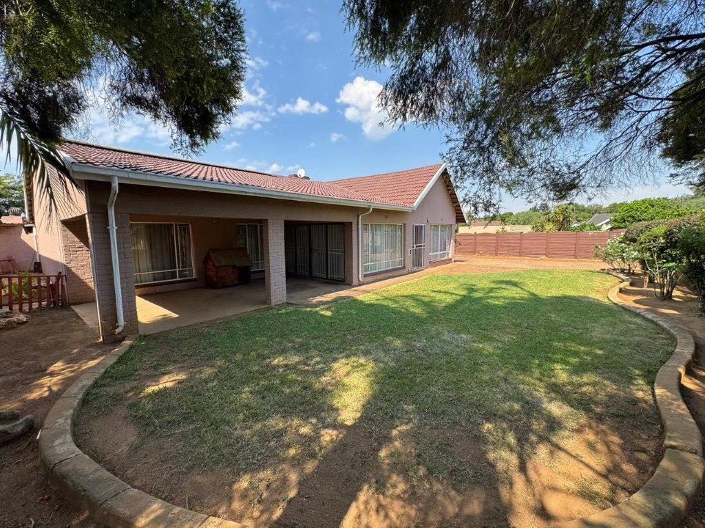 4 Bedroom Property for Sale in Van Riebeeck Park Gauteng