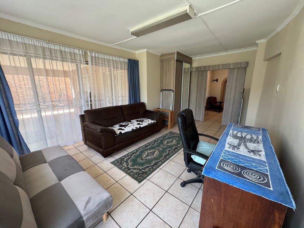 4 Bedroom Property for Sale in Van Riebeeck Park Gauteng