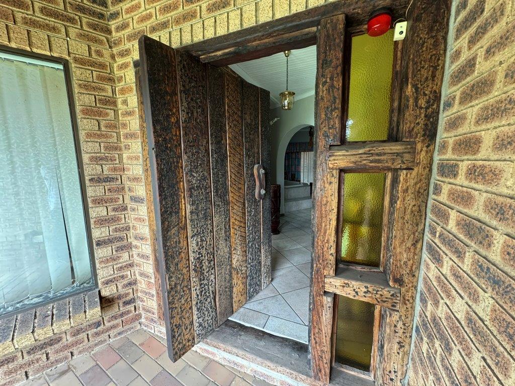 4 Bedroom Property for Sale in Bonaero Park Gauteng