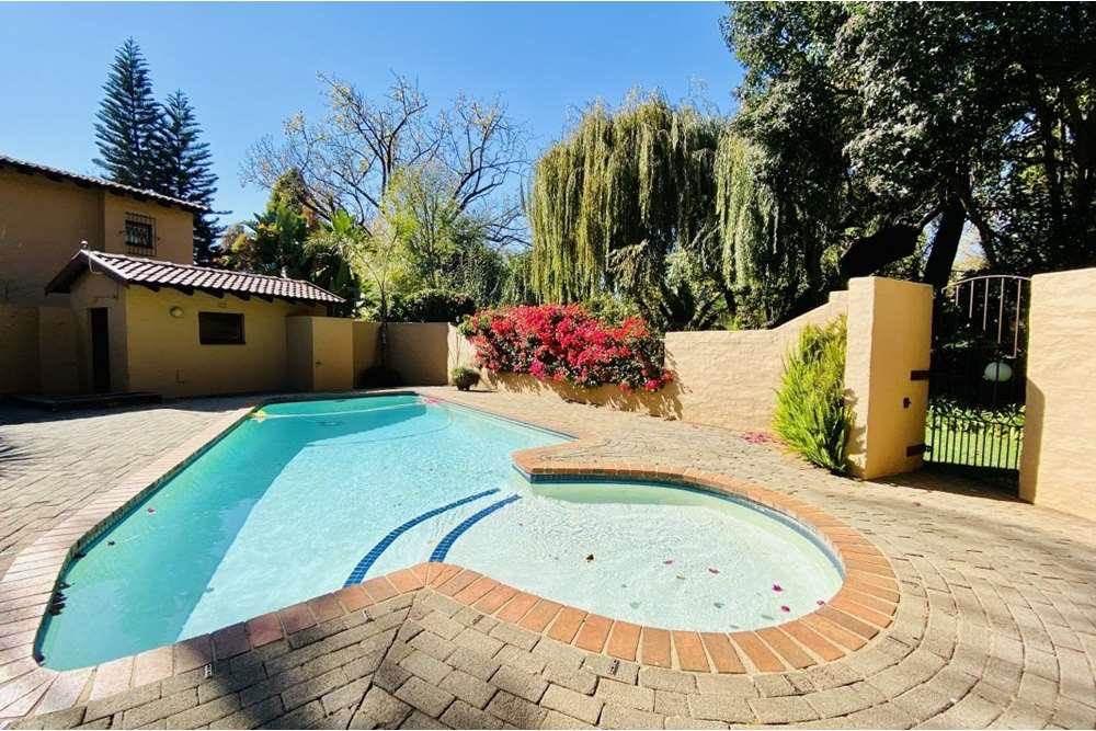 To Let 2 Bedroom Property for Rent in Sandown Gauteng