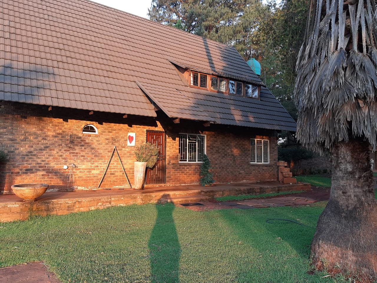 To Let 5 Bedroom Property for Rent in Bashewa A H Gauteng