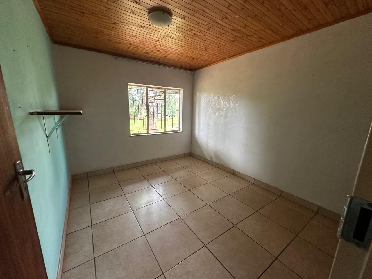 To Let 5 Bedroom Property for Rent in Bashewa A H Gauteng