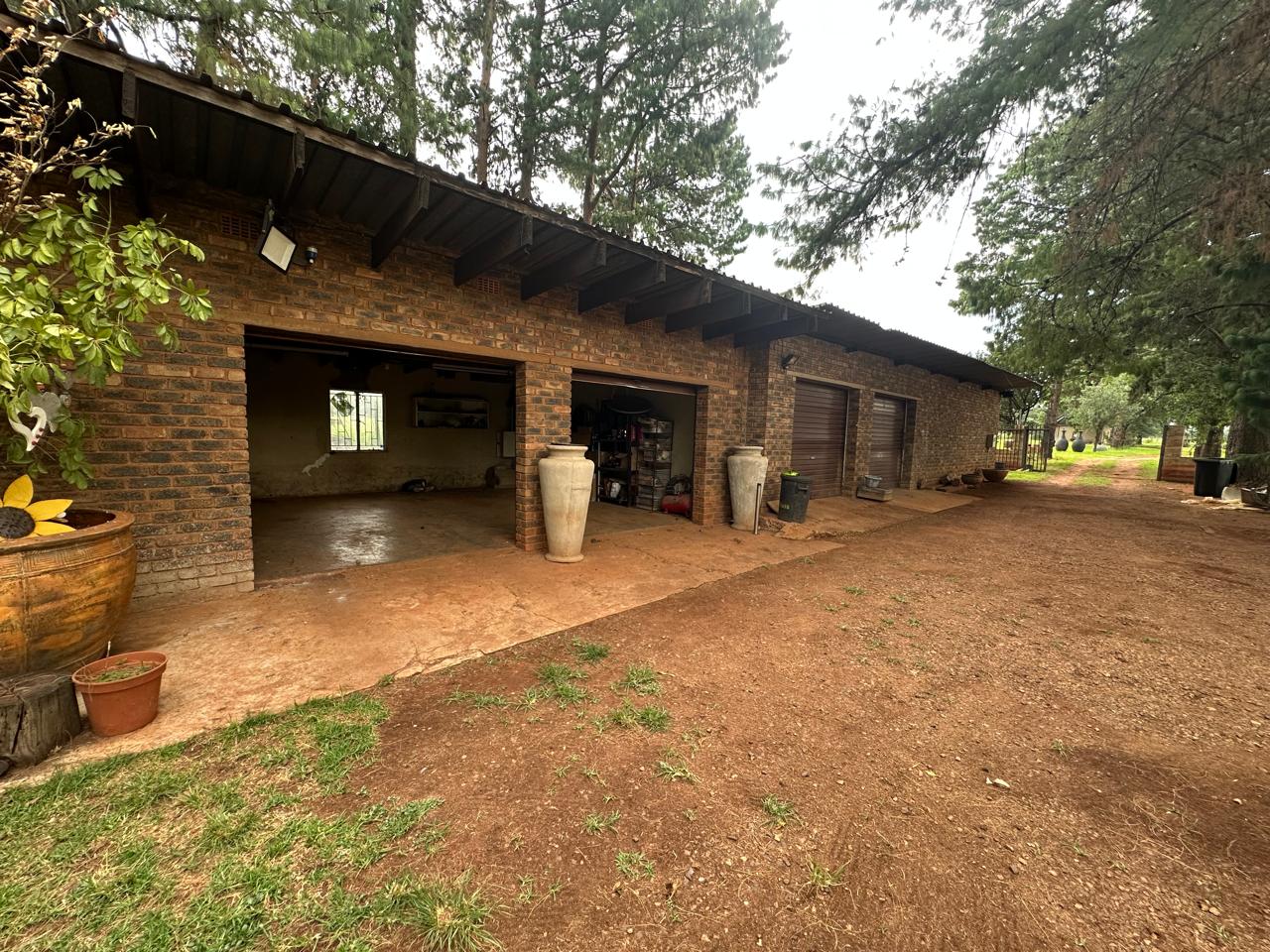 To Let 5 Bedroom Property for Rent in Bashewa A H Gauteng