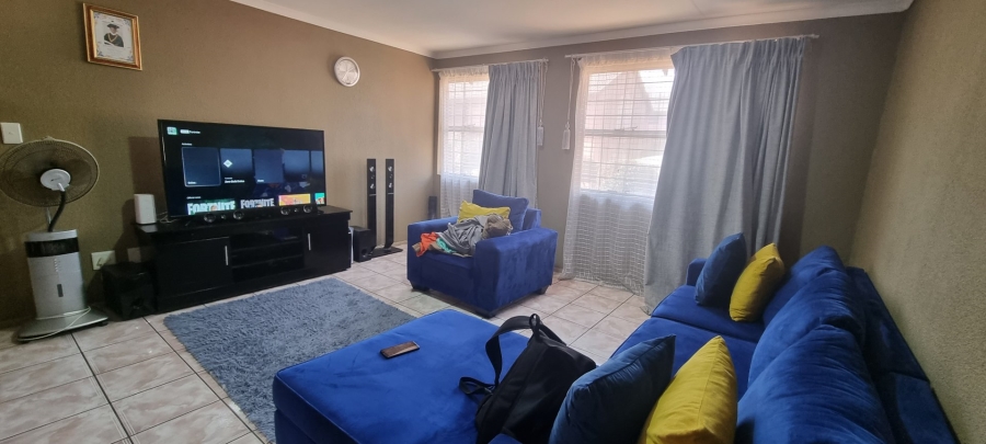 2 Bedroom Property for Sale in Ridgeway Gauteng