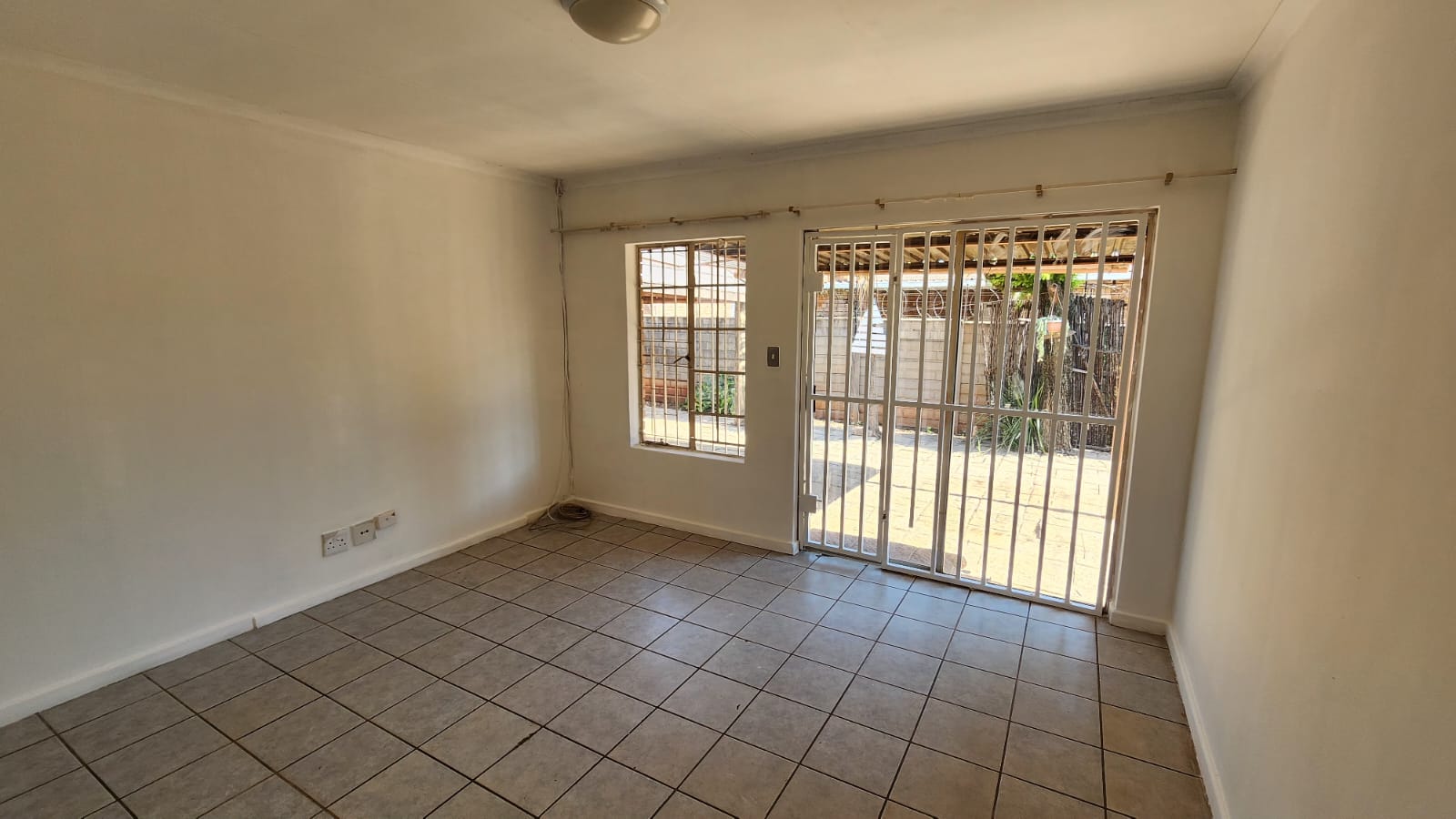 2 Bedroom Property for Sale in Doornpoort Gauteng