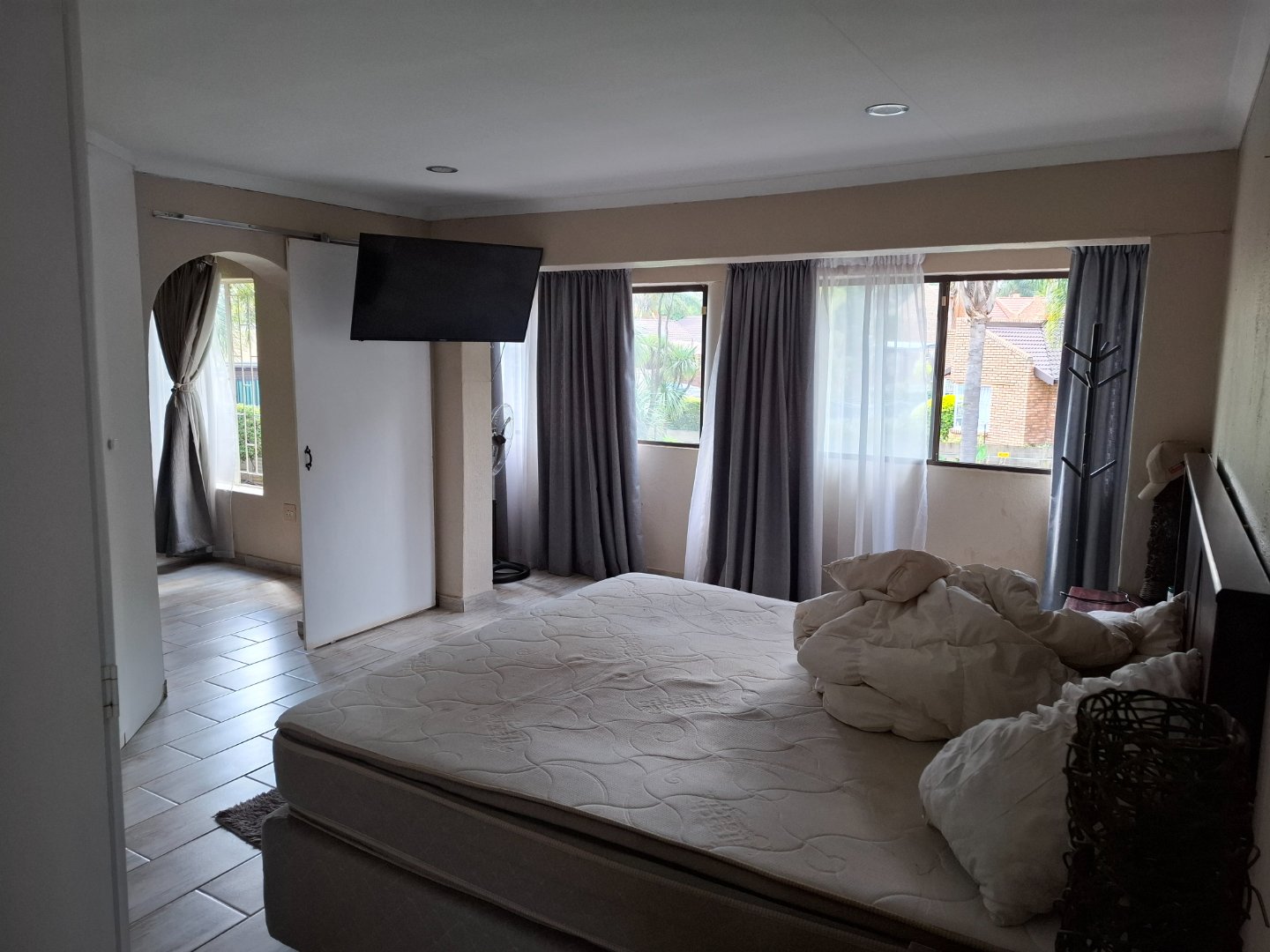 4 Bedroom Property for Sale in Glen Marais Gauteng