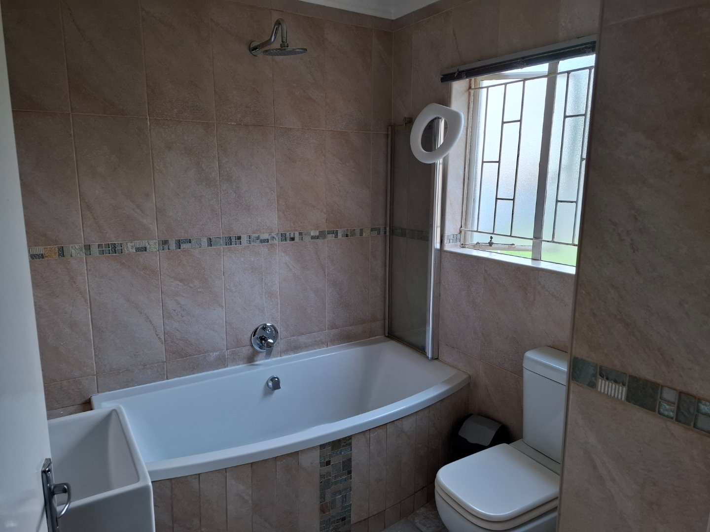 4 Bedroom Property for Sale in Glen Marais Gauteng