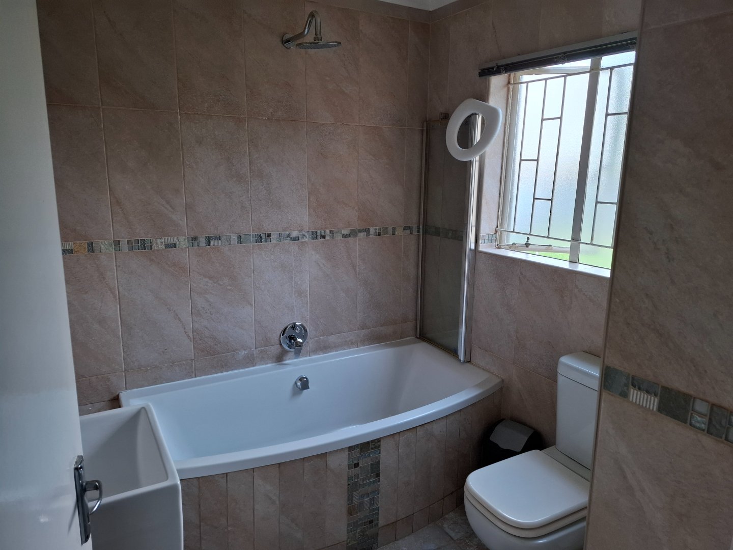 4 Bedroom Property for Sale in Glen Marais Gauteng