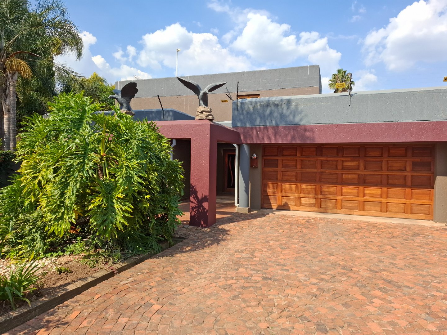 4 Bedroom Property for Sale in Glen Marais Gauteng