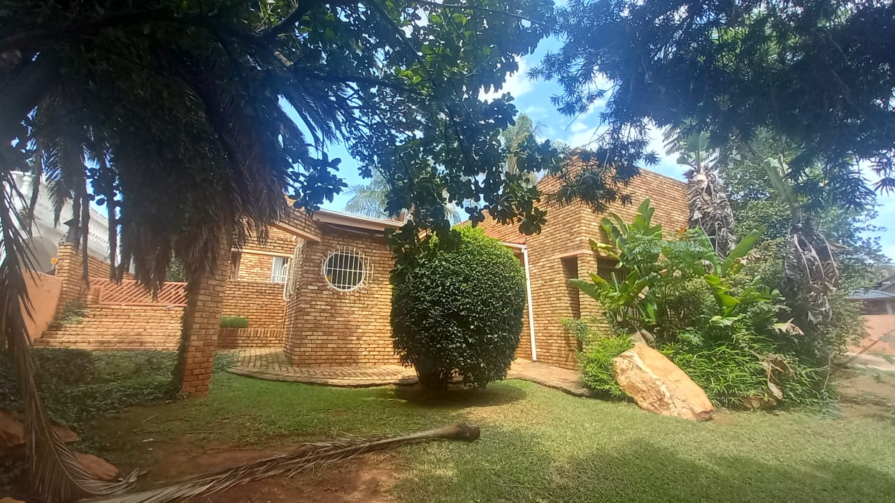 3 Bedroom Property for Sale in Helderkruin Gauteng