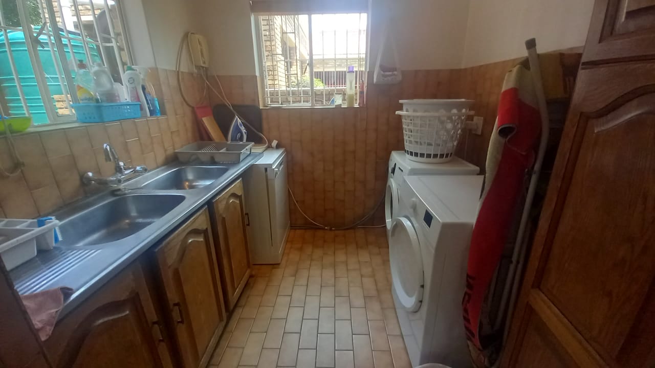 3 Bedroom Property for Sale in Helderkruin Gauteng