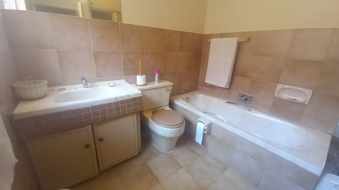 3 Bedroom Property for Sale in Helderkruin Gauteng