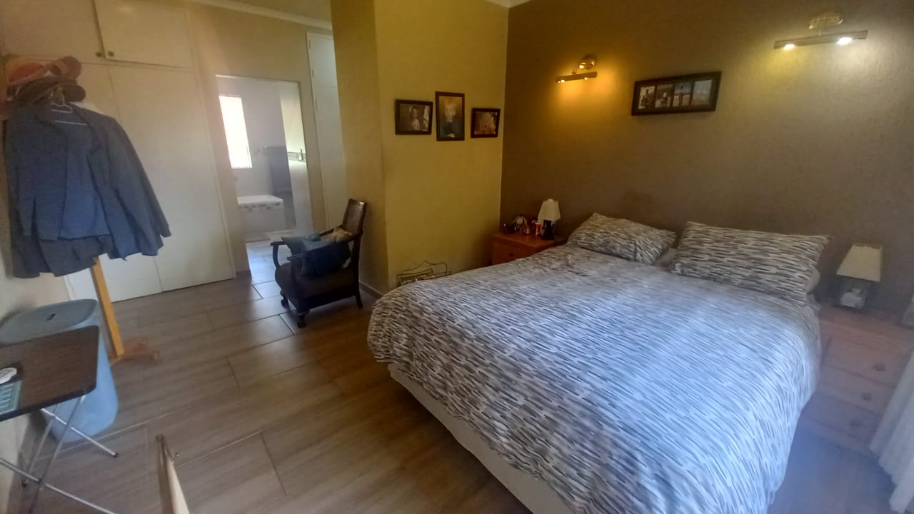 3 Bedroom Property for Sale in Helderkruin Gauteng