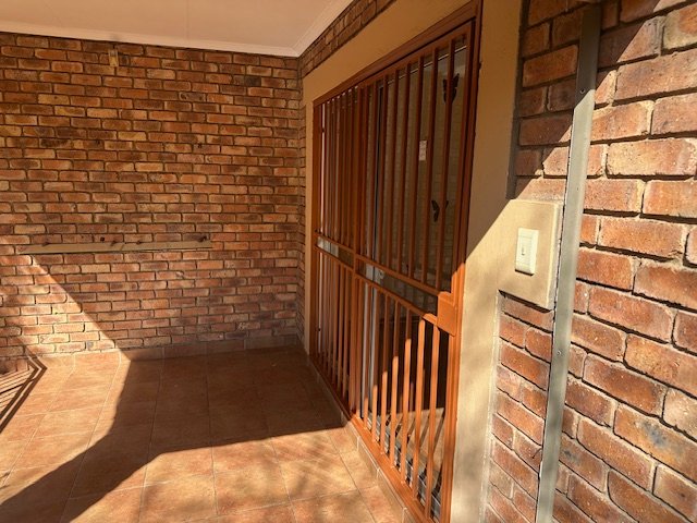 2 Bedroom Property for Sale in Honeydew Gauteng