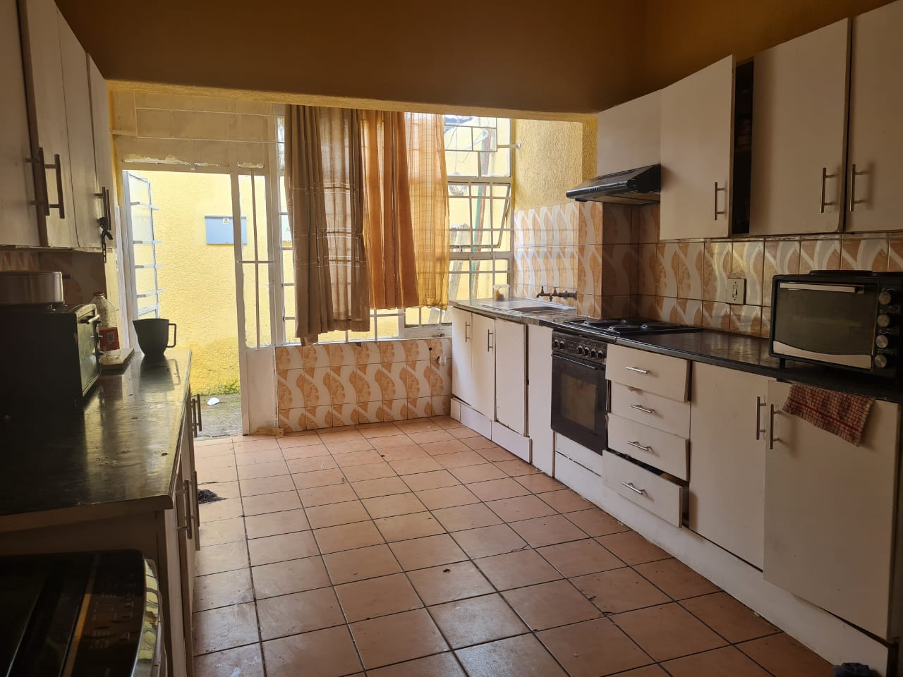 8 Bedroom Property for Sale in Rosettenville Gauteng