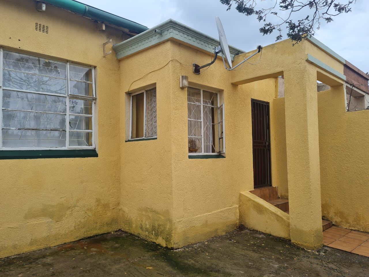 8 Bedroom Property for Sale in Rosettenville Gauteng