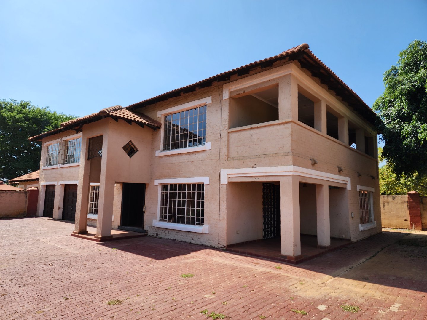 6 Bedroom Property for Sale in Theresa Park Gauteng