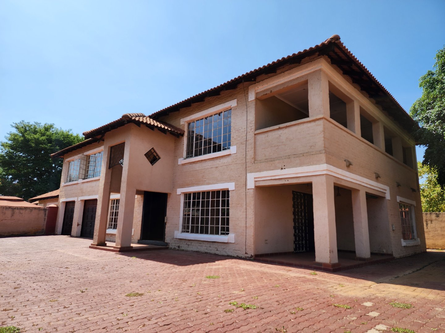 6 Bedroom Property for Sale in Theresa Park Gauteng