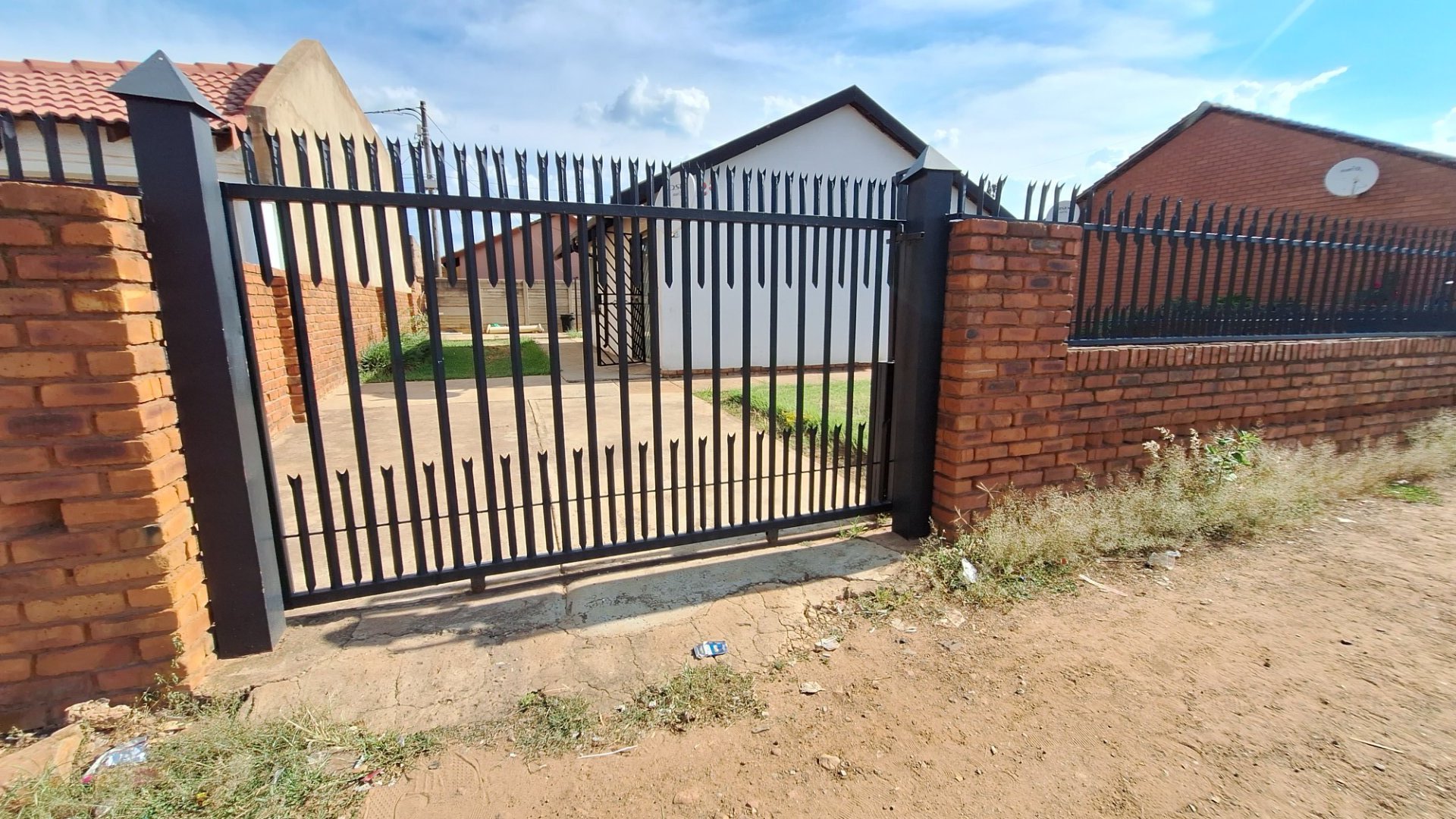 2 Bedroom Property for Sale in Mamelodi East Gauteng