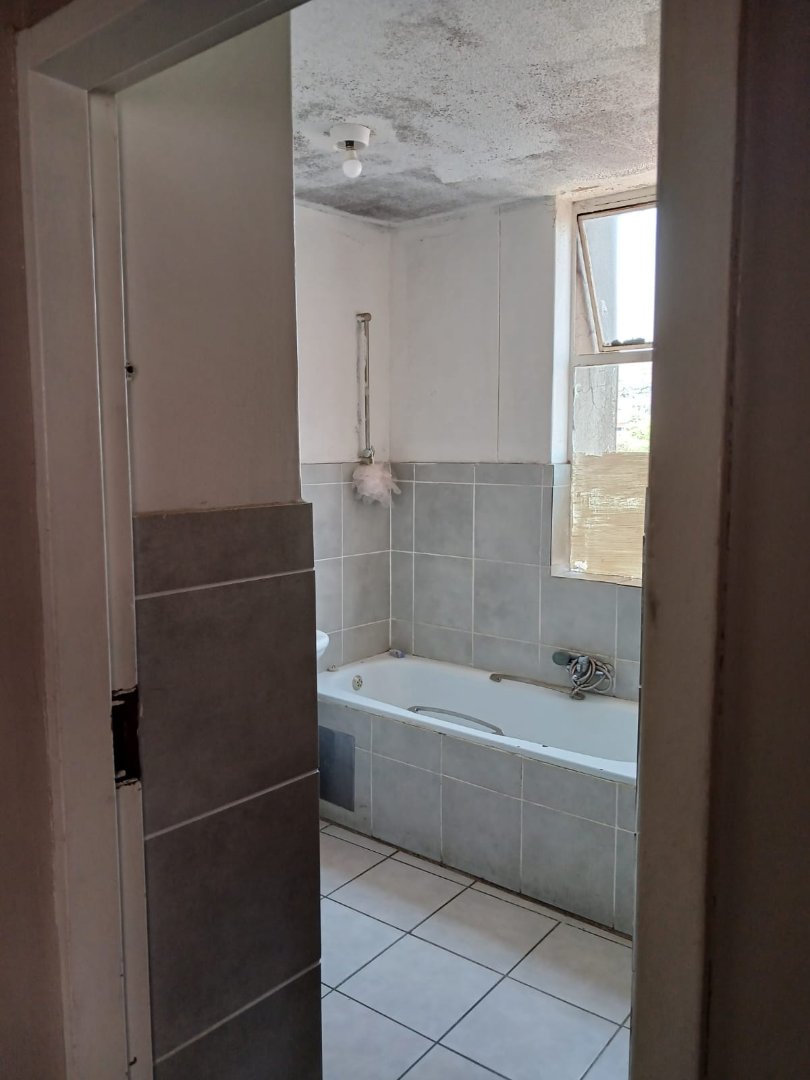 2 Bedroom Property for Sale in Berea Park Gauteng