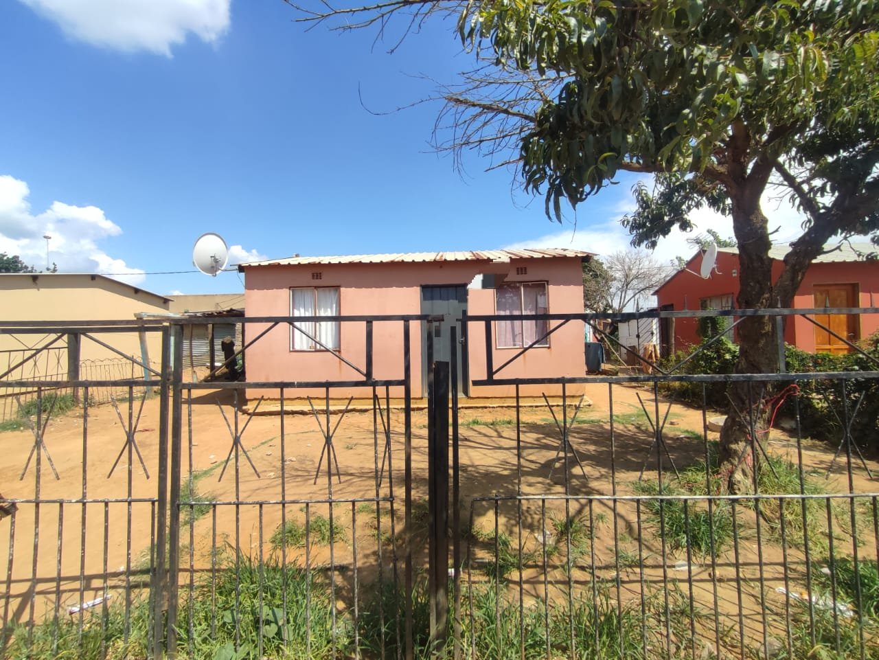 2 Bedroom Property for Sale in Daveyton Gauteng