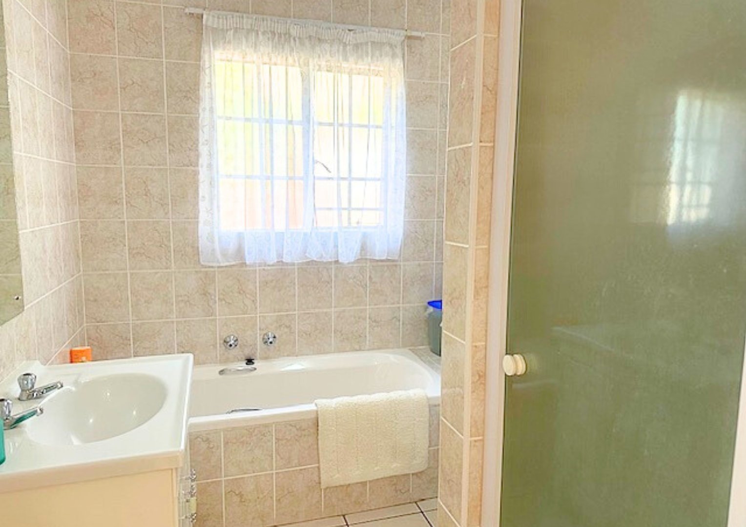 2 Bedroom Property for Sale in Honeydew Manor Gauteng