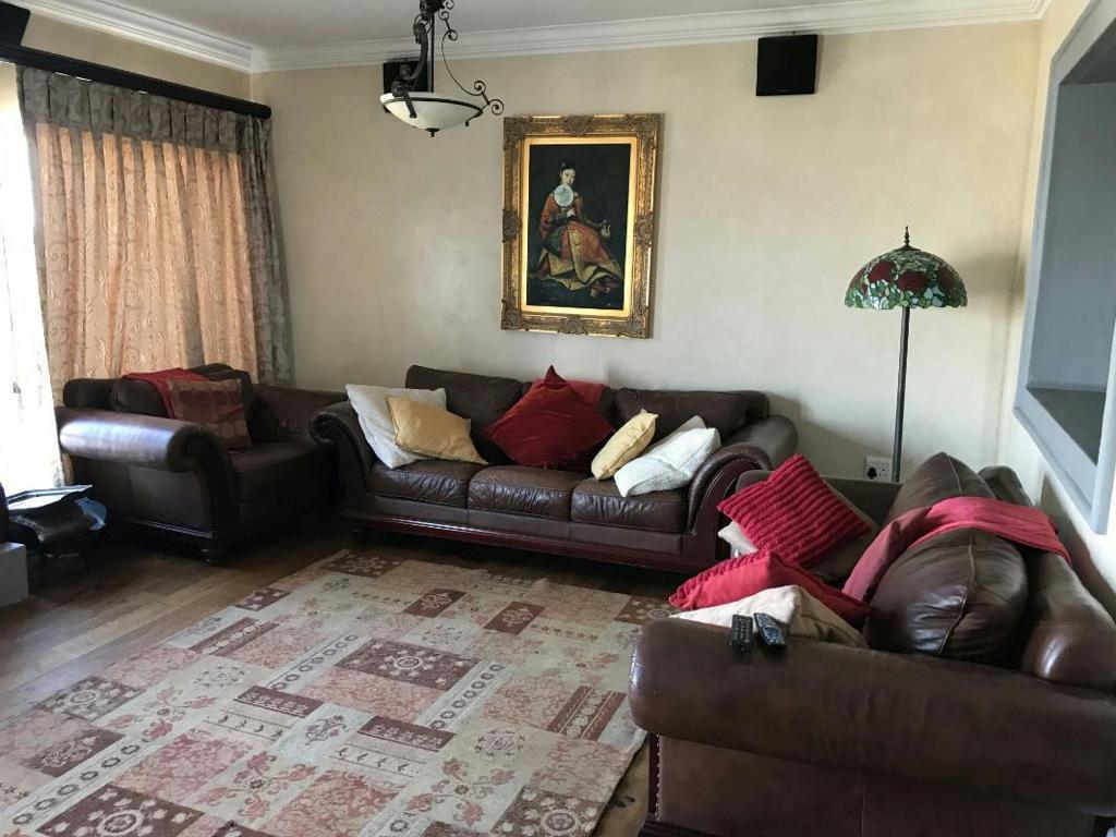 4 Bedroom Property for Sale in Aquavista Mountain Estate Gauteng