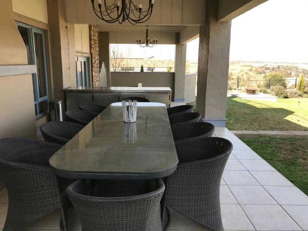 4 Bedroom Property for Sale in Aquavista Mountain Estate Gauteng