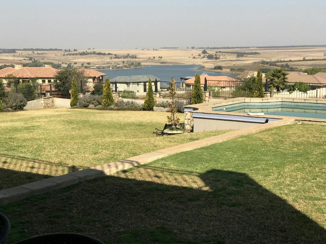 4 Bedroom Property for Sale in Aquavista Mountain Estate Gauteng