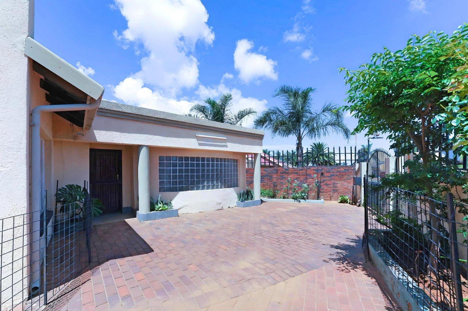 4 Bedroom Property for Sale in Lenasia South Gauteng