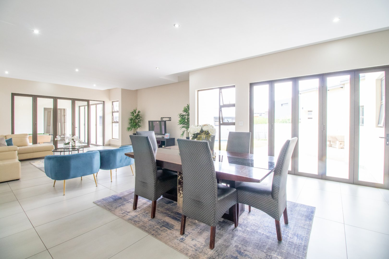 6 Bedroom Property for Sale in Serengeti Lifestyle Estate Gauteng