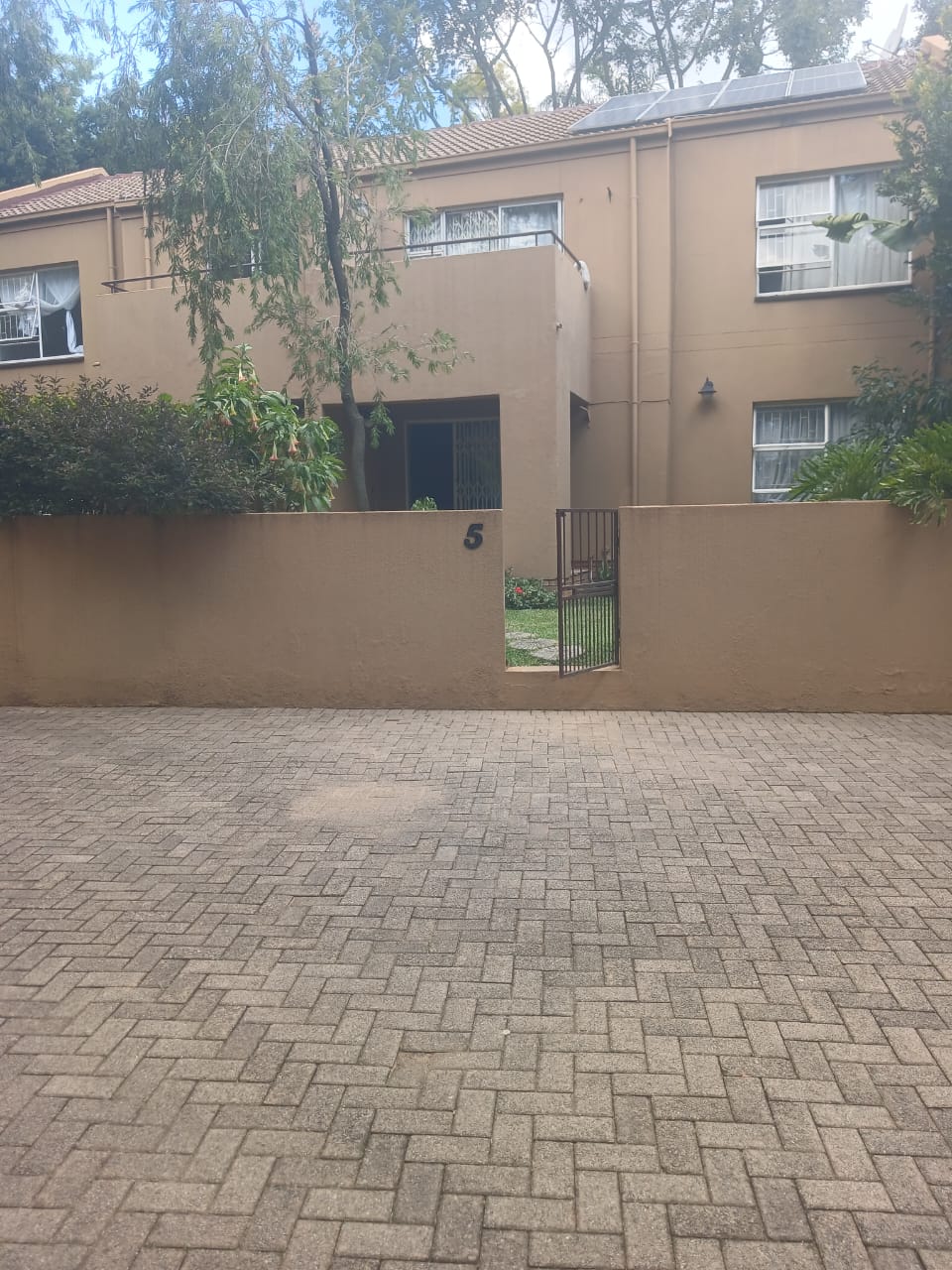 2 Bedroom Property for Sale in Northern Acres Gauteng