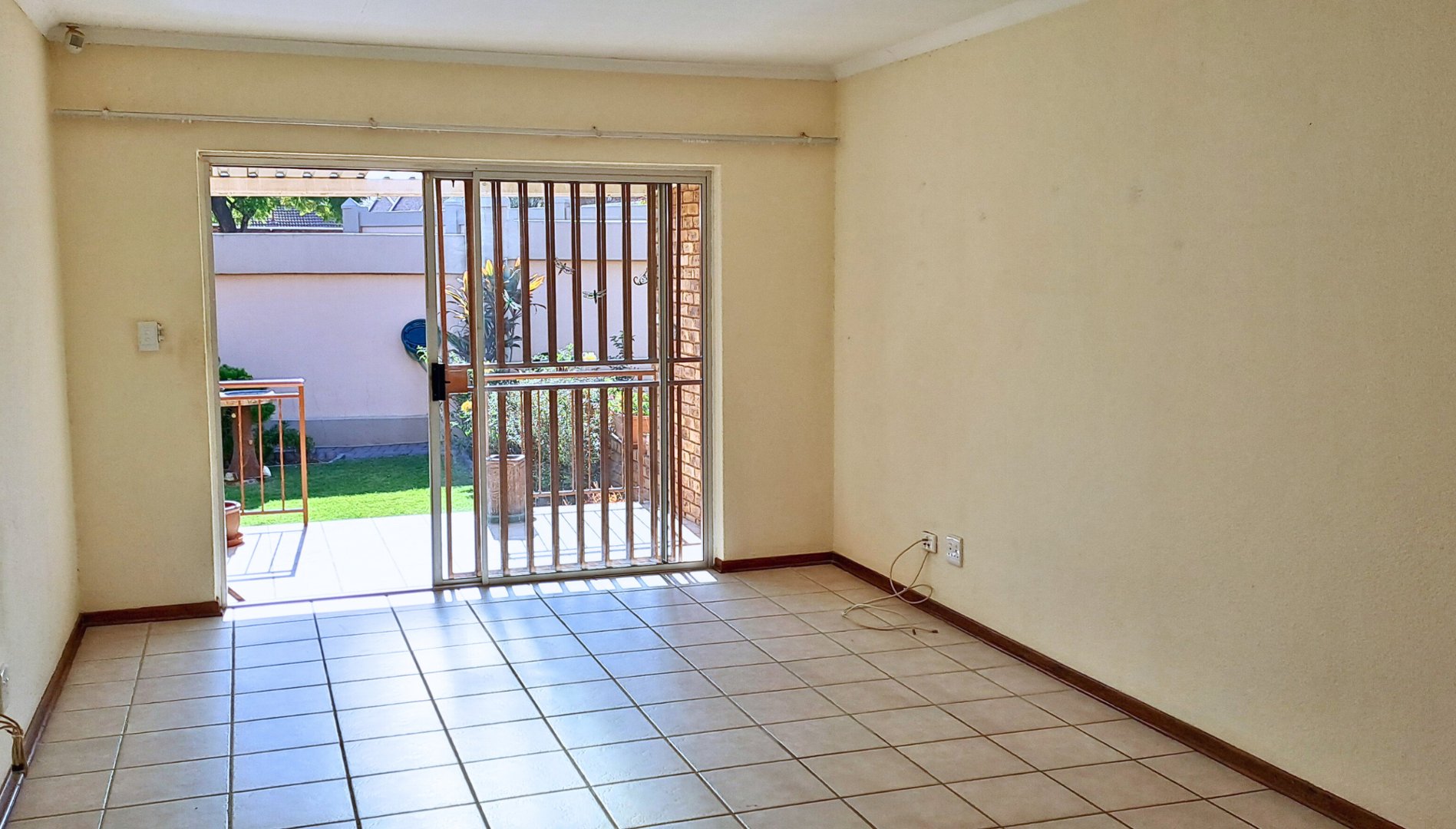 2 Bedroom Property for Sale in Honeydew Grove Gauteng