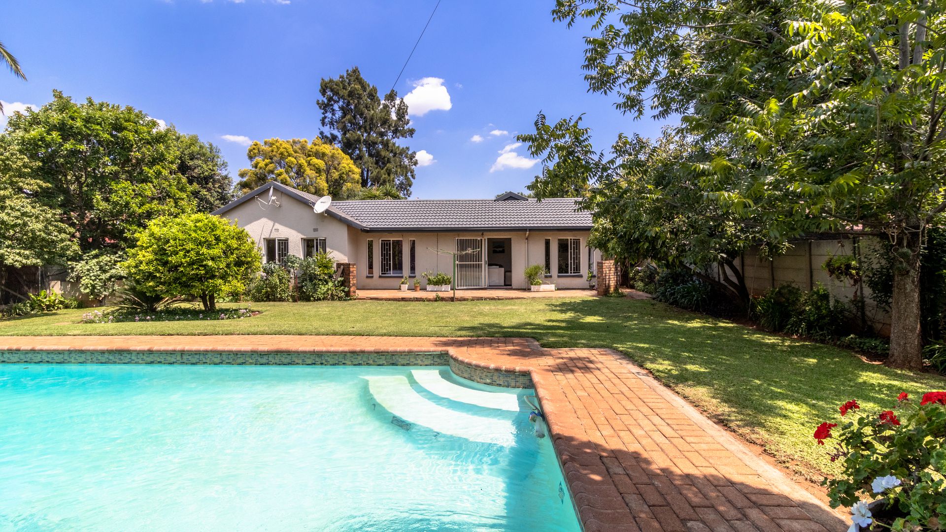 4 Bedroom Property for Sale in Mayberry Park Gauteng