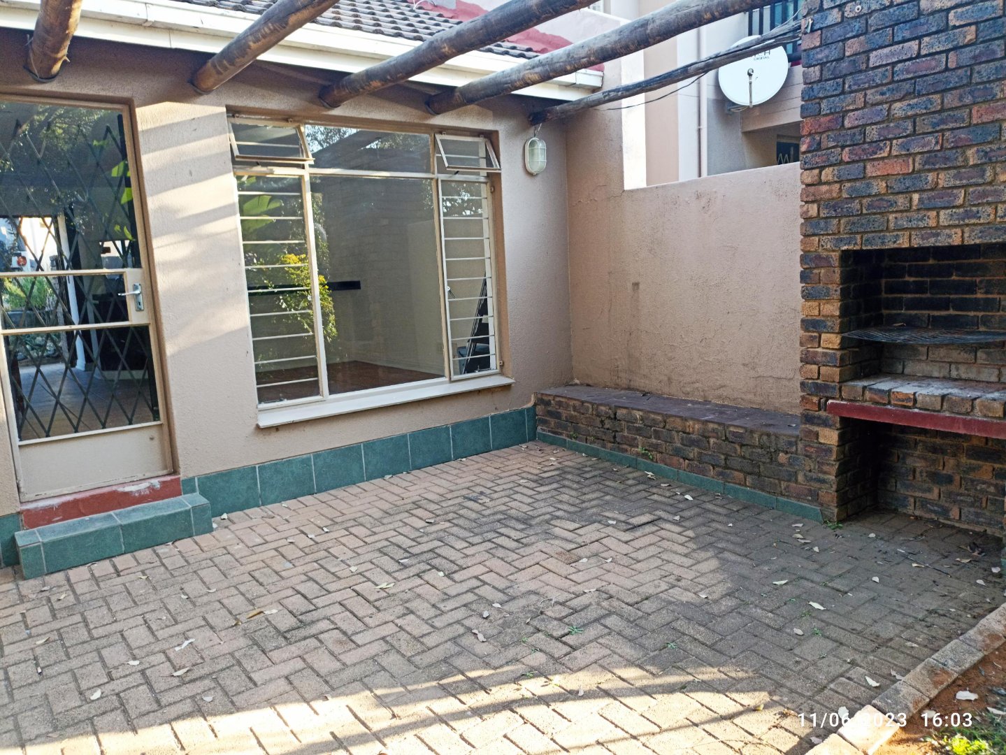 To Let 2 Bedroom Property for Rent in Sonneglans Gauteng