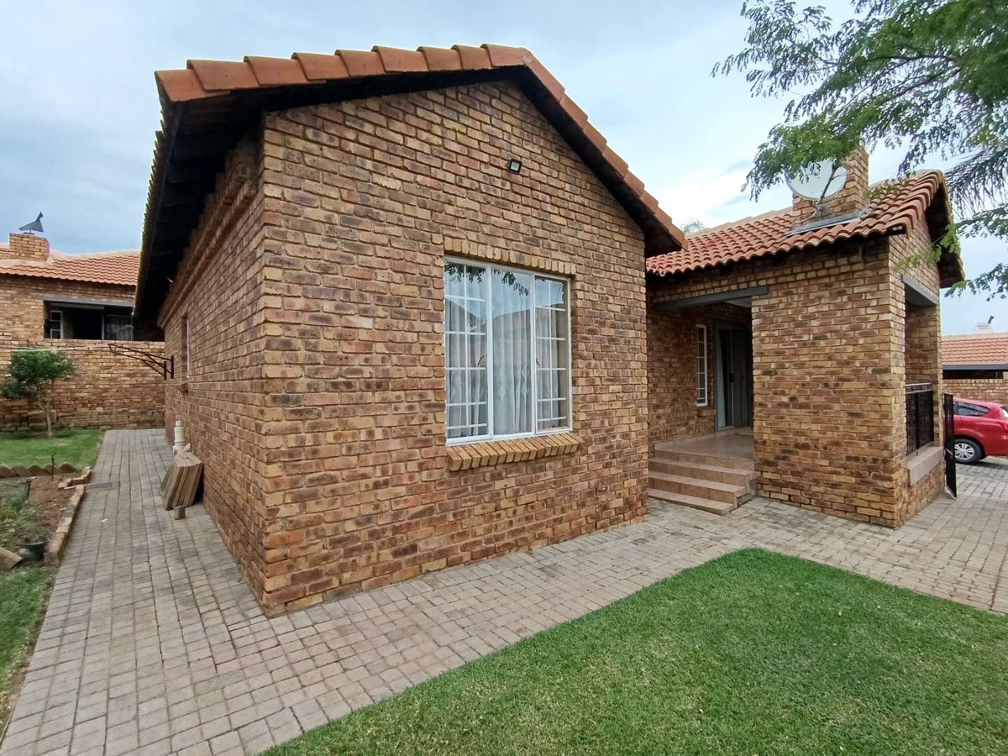 To Let 3 Bedroom Property for Rent in Amberfield Gauteng