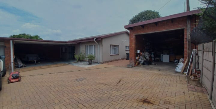 4 Bedroom Property for Sale in Booysens Gauteng