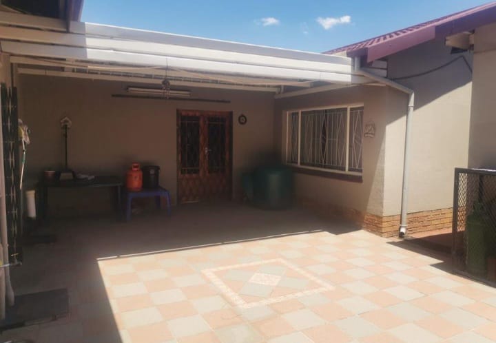 4 Bedroom Property for Sale in Booysens Gauteng