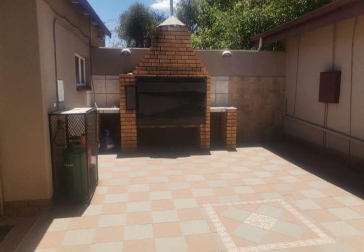 4 Bedroom Property for Sale in Booysens Gauteng