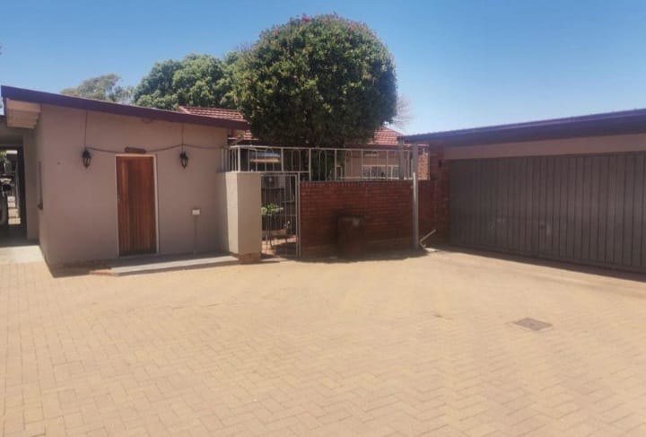 4 Bedroom Property for Sale in Booysens Gauteng