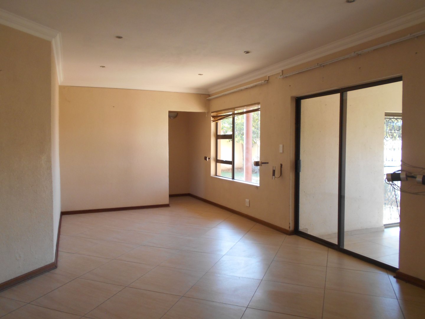 To Let 3 Bedroom Property for Rent in Thatchfield Close Gauteng