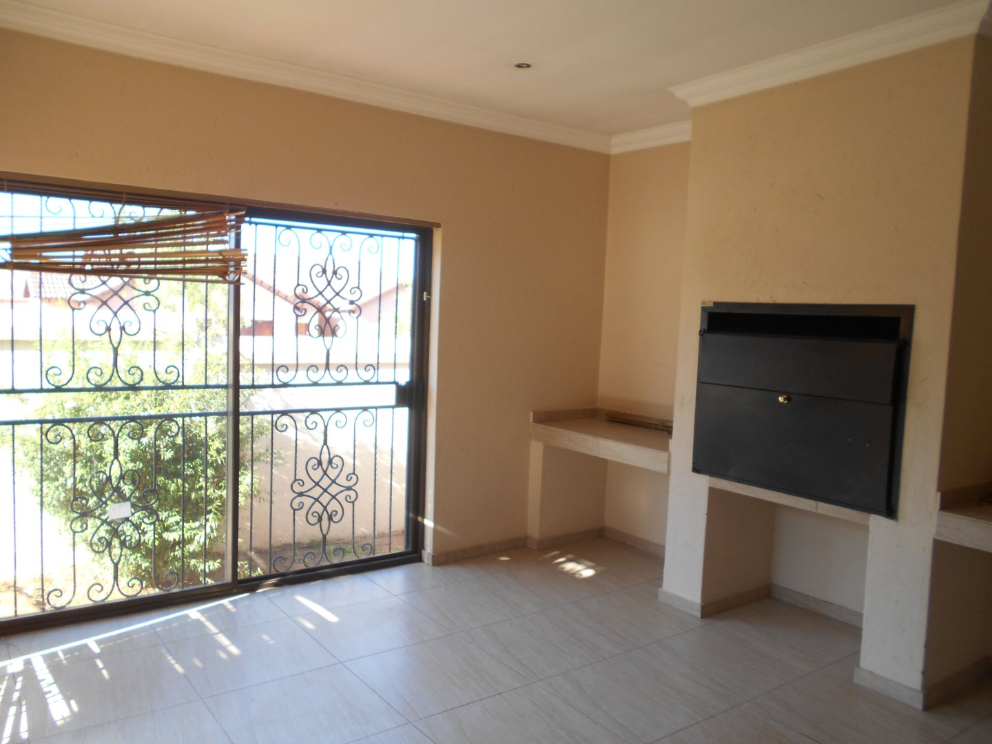 To Let 3 Bedroom Property for Rent in Thatchfield Close Gauteng