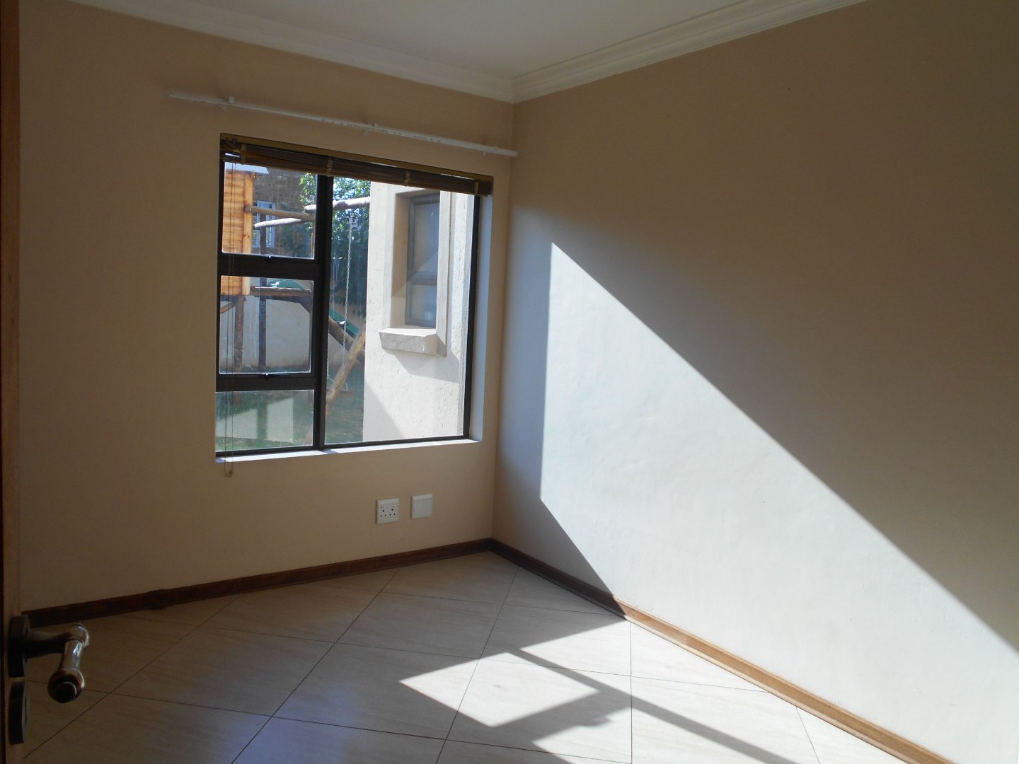 To Let 3 Bedroom Property for Rent in Thatchfield Close Gauteng