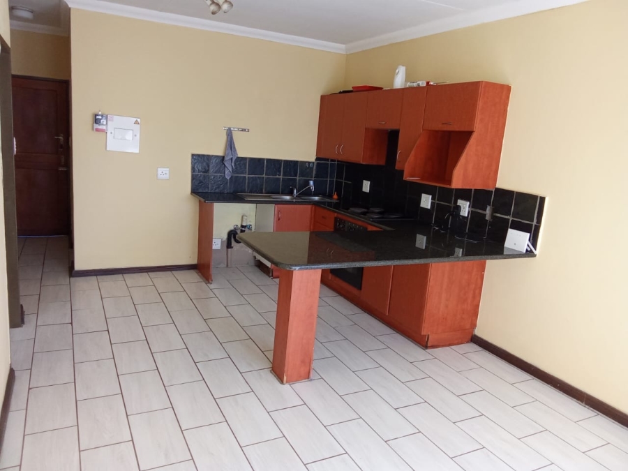 2 Bedroom Property for Sale in Erand Gardens Gauteng