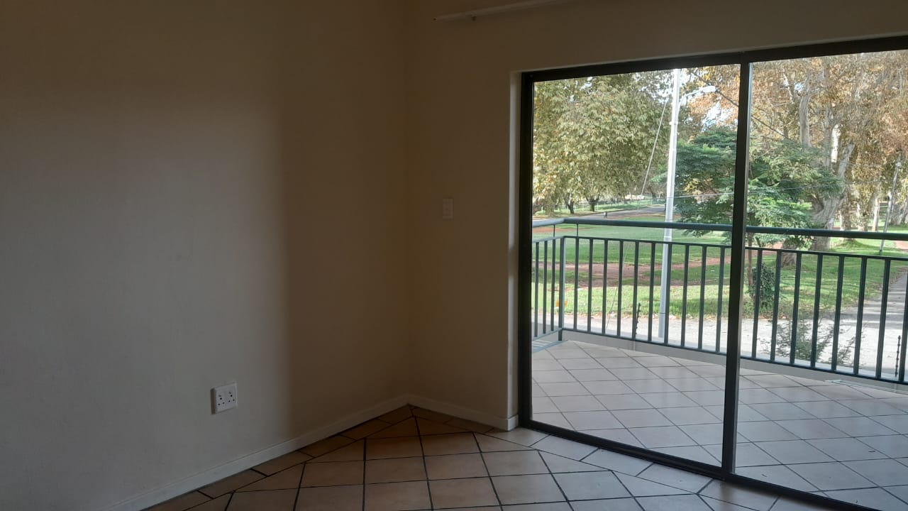 2 Bedroom Property for Sale in Florida Gauteng