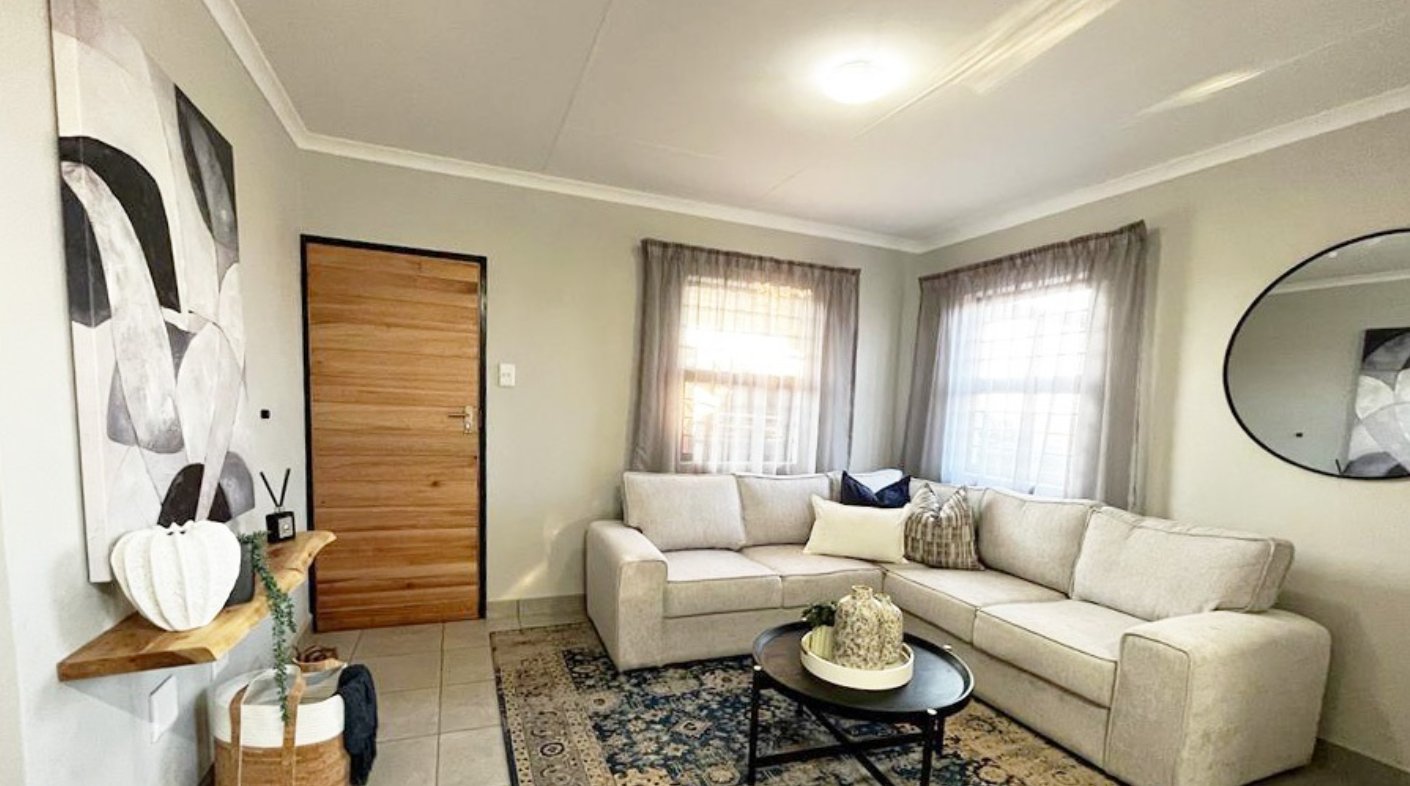 2 Bedroom Property for Sale in Protea Glen Gauteng