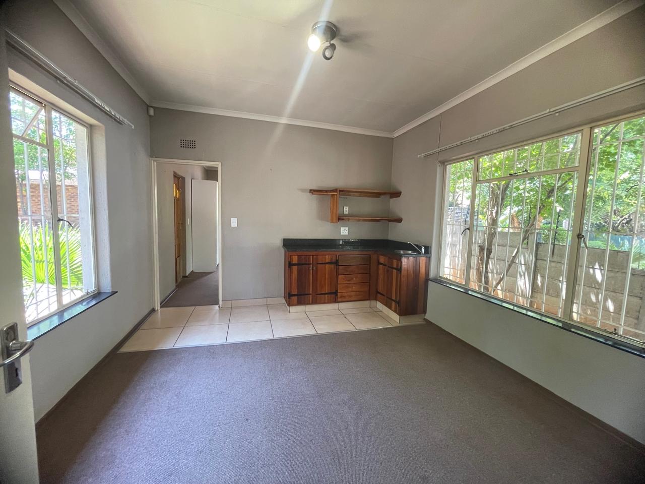 To Let 4 Bedroom Property for Rent in Weltevreden Park Gauteng