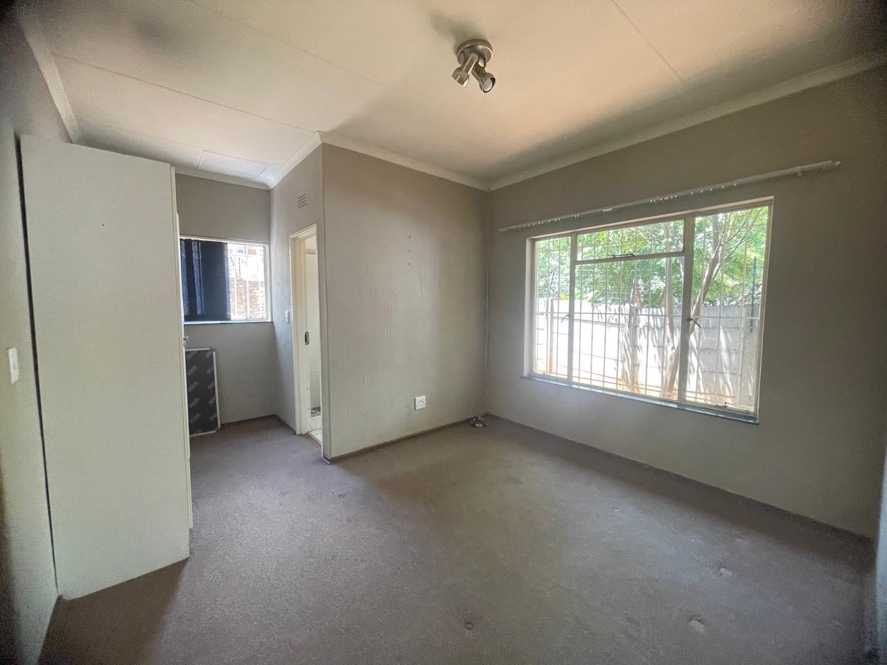 To Let 4 Bedroom Property for Rent in Weltevreden Park Gauteng